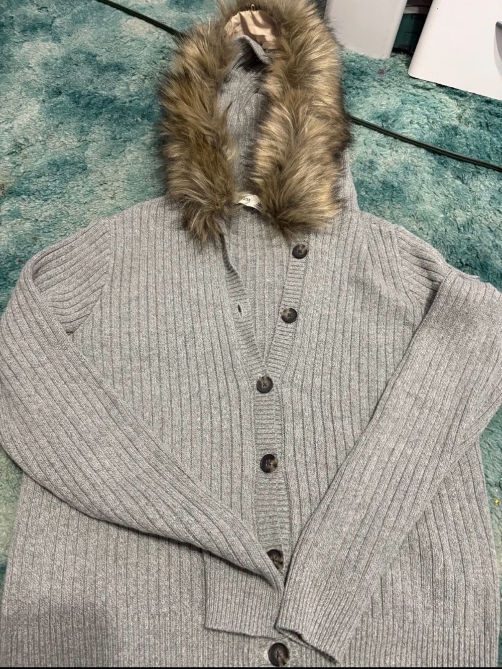 Women’s Hooded Rib-Knit Sweater Cardigan in Light Gray with Faux Fur Trim